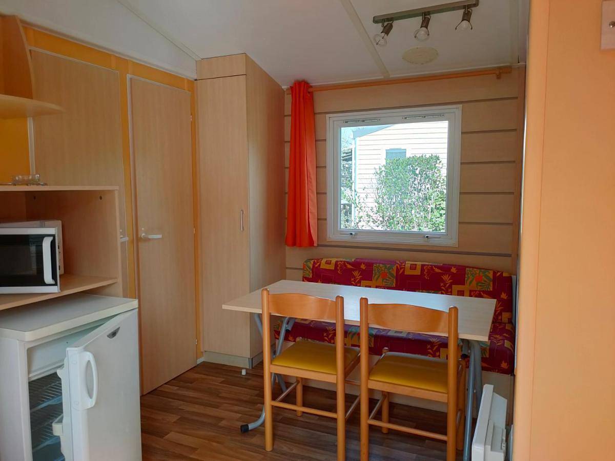 Camping les Oliviers in Oraison, Alpes-de-Haute-Provence