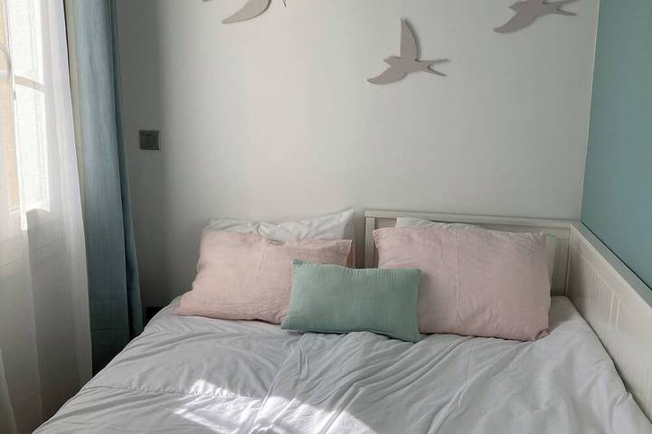 Ganze Wohnung, 64 m2 2 bedrooms 3 minutes walk from the beach, quiet, air conditioning and WiFi in Juan-les-Pins, Antibes