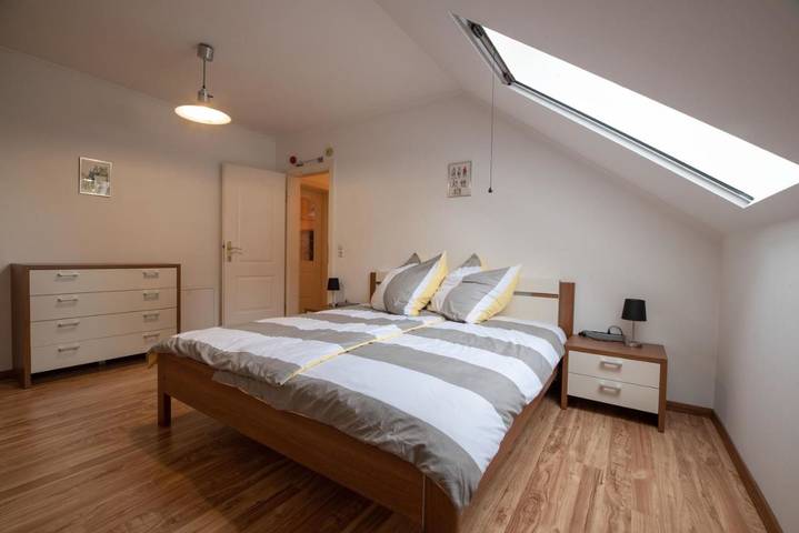 Ferienwohnung für 6 Personen, mit Garten und Seeblick sowie Ausblick