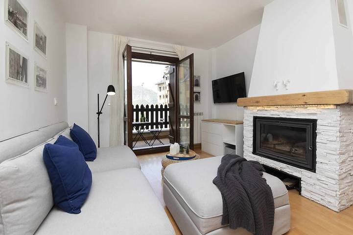 Holiday apartment for 4 people, with balcony and pool - 1