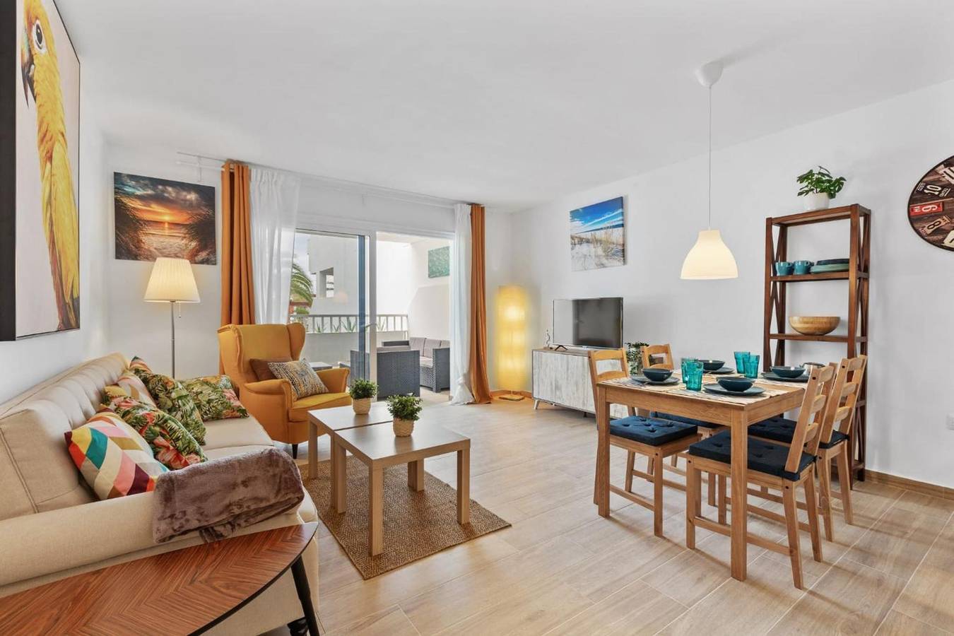 Entire apartment, Vacation apartment for 4 people with balcony in Costa Teguise, Teguise
