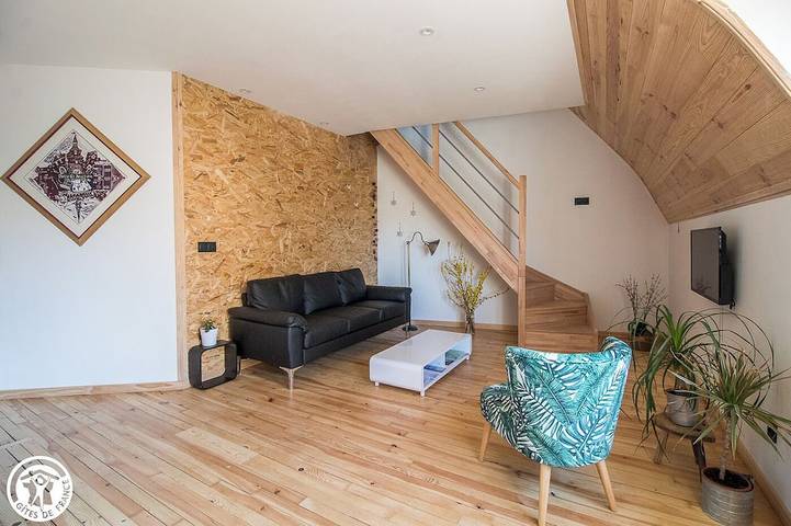 Gîte pour 4 personnes, avec balcon à Besse-et-Saint-Anastaise