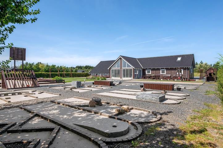 Ferienhaus für 32 Personen, mit Whirlpool und Terrasse sowie Garten und Kinderpool auf Seeland - 3