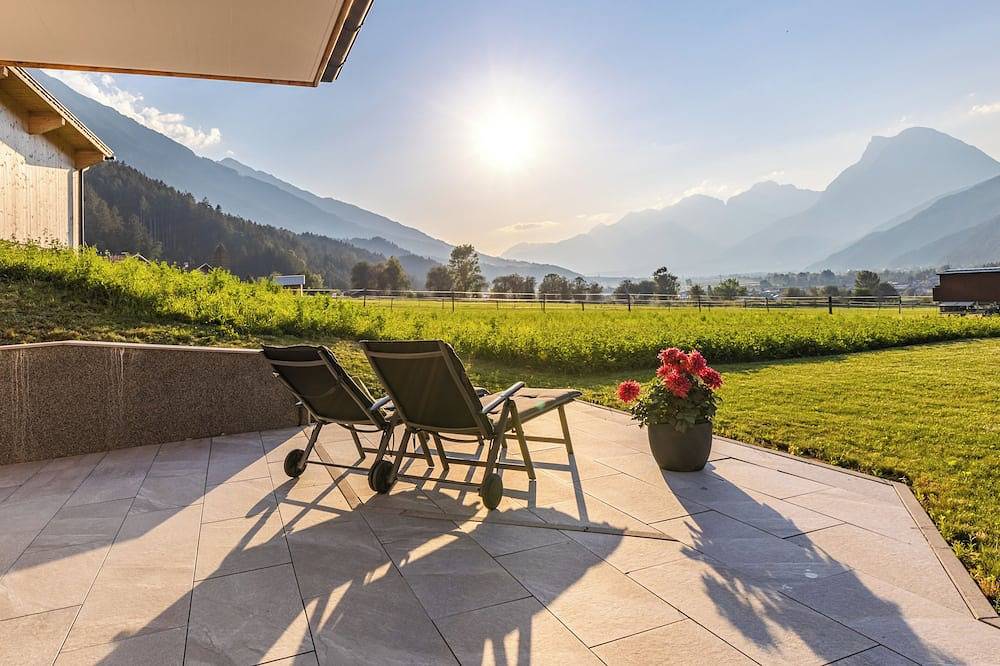 Ganze Wohnung, Gemütliche Ferienwohnung mit freiem Blick auf die umliegende Bergwelt in Stubaier Alpen, Inzing