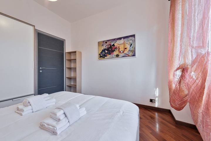 Apartamento entero, Apartamento de vacaciones para 5 personas con balcón/terraza in Turín, Provincia de Torino