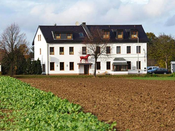 Hotel für 4 Personen, mit Terrasse und Garten sowie Sauna in Düren - 2