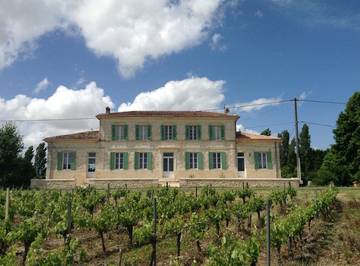 Gîte pour 5 personnes, avec piscine ainsi que jardin et terrasse à Saint-Androny