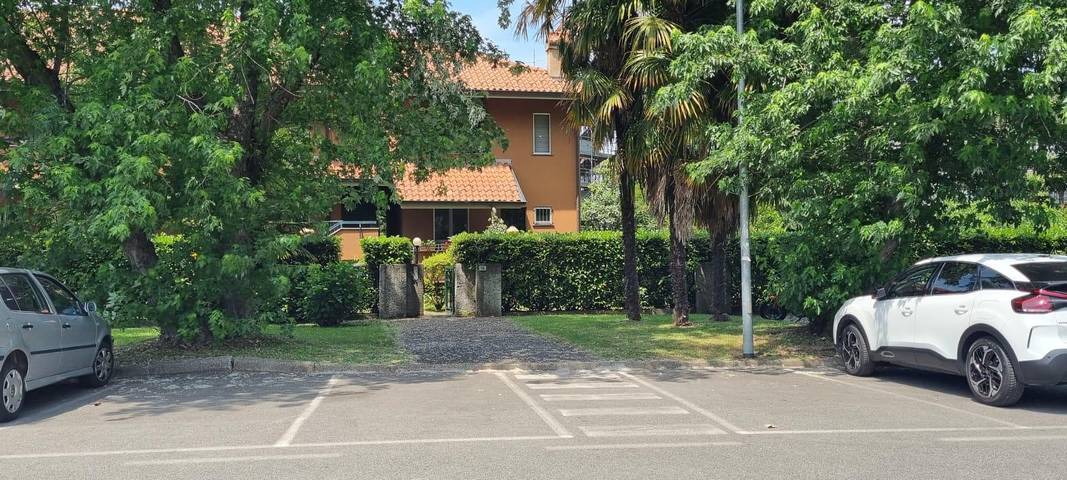 Charmante Reihenvilla am Lago Maggiore in Arona (Lago Maggiore), Arona Gemeinde
