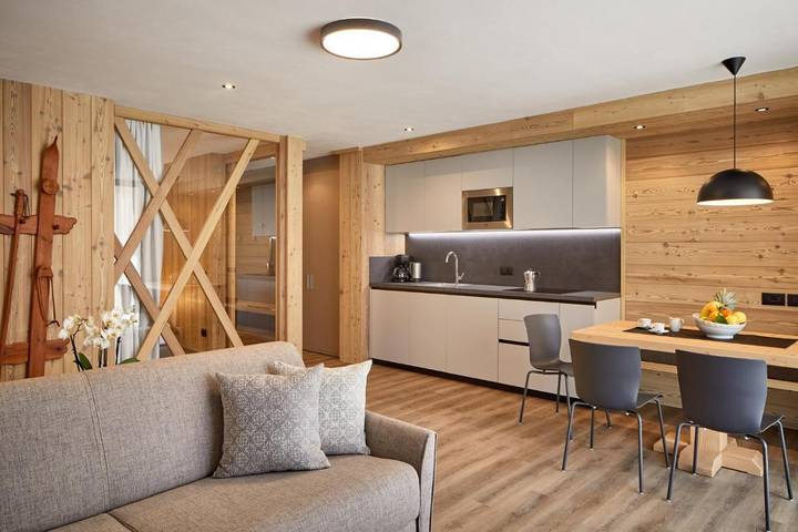 Vakantiewoning voor 6 personen, with Balkon and Terras as well as Tuin and Uitzicht in Colfosco