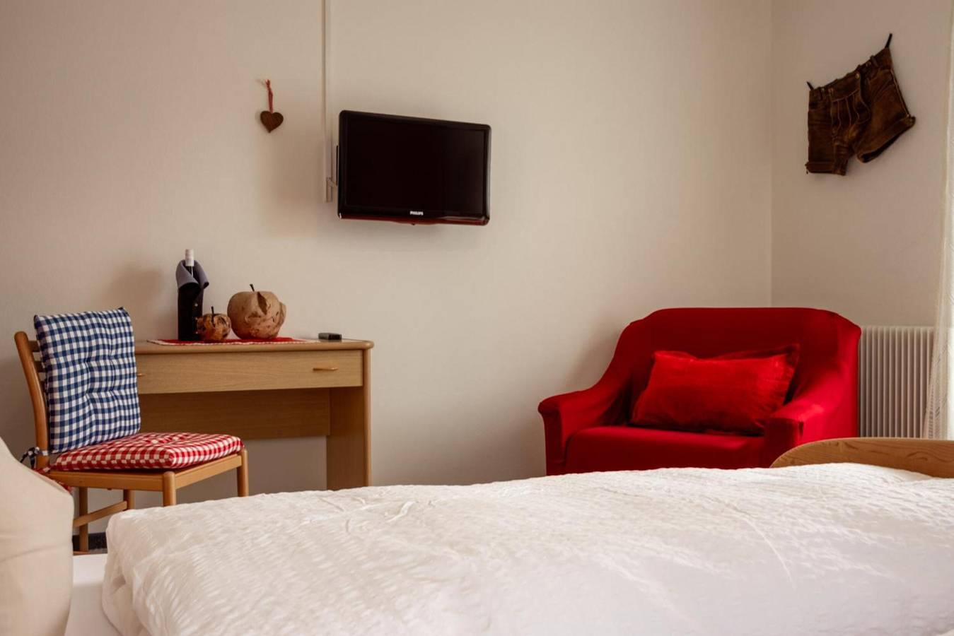 Ganze Wohnung, Apartment „Jack Daniels“ mit Bergblick, Gemeinschaftspool und Wlan in Naturns, Texelgruppe