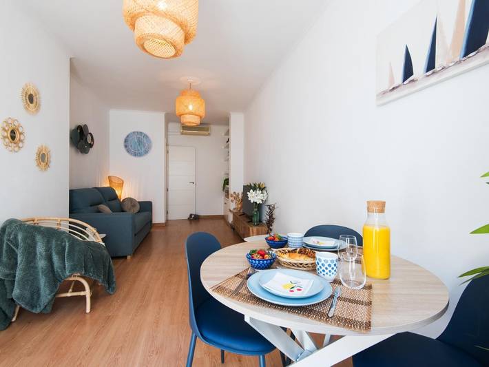 Ganze Ferienwohnung, Ferienwohnung für 4 Personen mit Balkon in Altstadt Málaga, Malaga