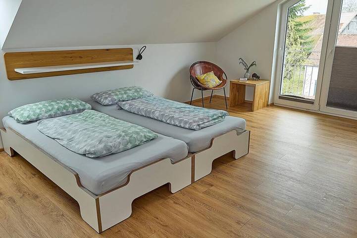 Ferienwohnung für 4 Personen, mit Balkon und Garten in Friedrichshafen