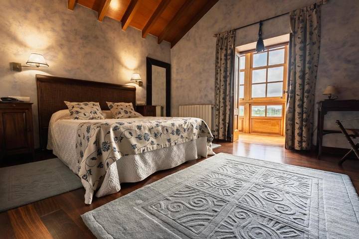 Casa rural para 2 personas, con jardín y vistas en Viveiro