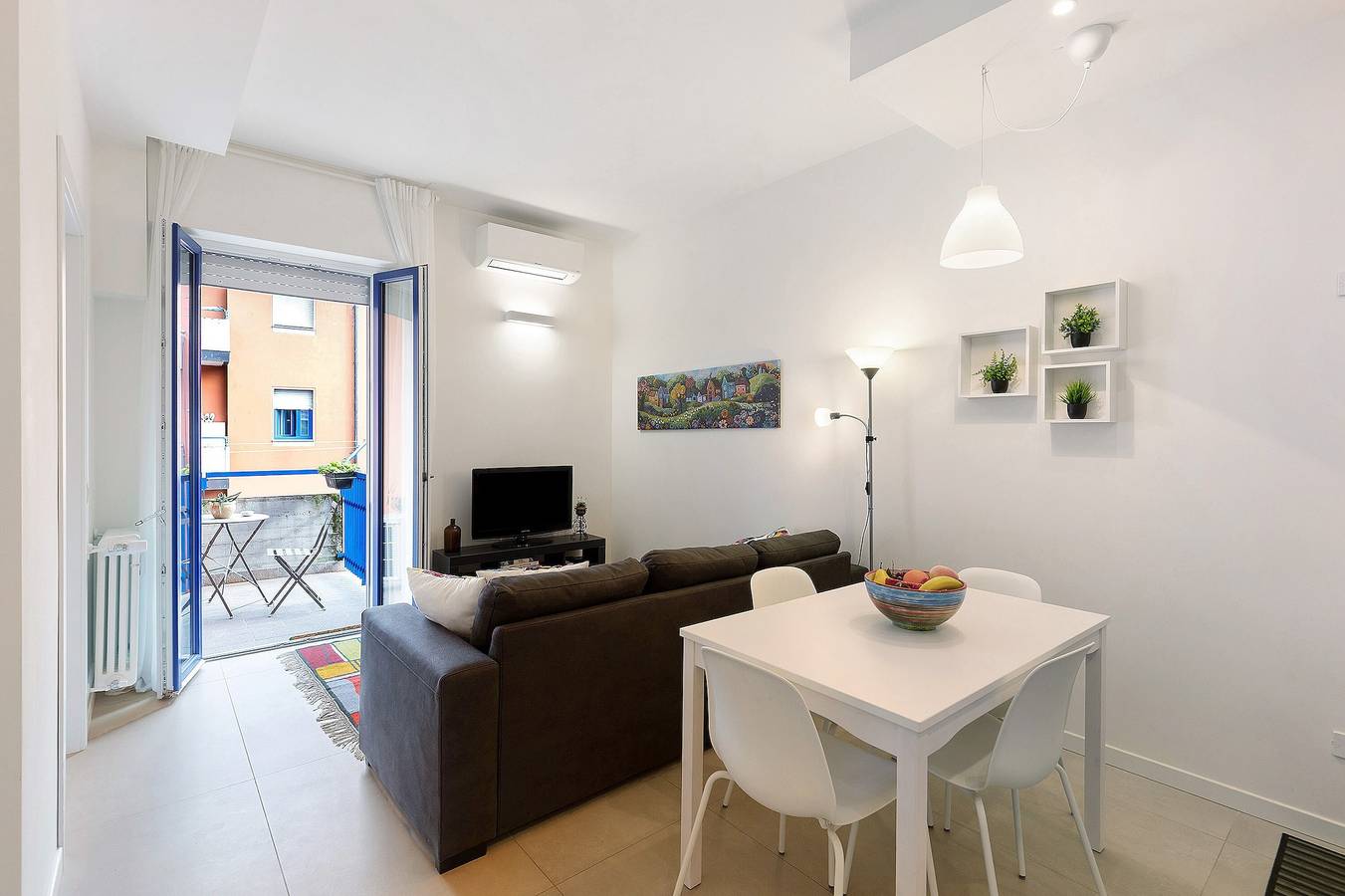 Apartamento inteiro, Apartamento 'Bassini' com Varanda, Wi-Fi e Ar Condicionado in Verona, Verona (província)