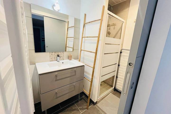 Gîte pour 6 personnes à Égat - 4
