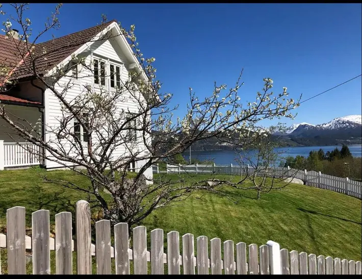 Ferienhaus für 6 Personen, mit Ausblick und Terrasse - 1
