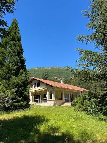Gîte pour 6 personnes, avec vue et jardin à Aspres-sur-Buëch