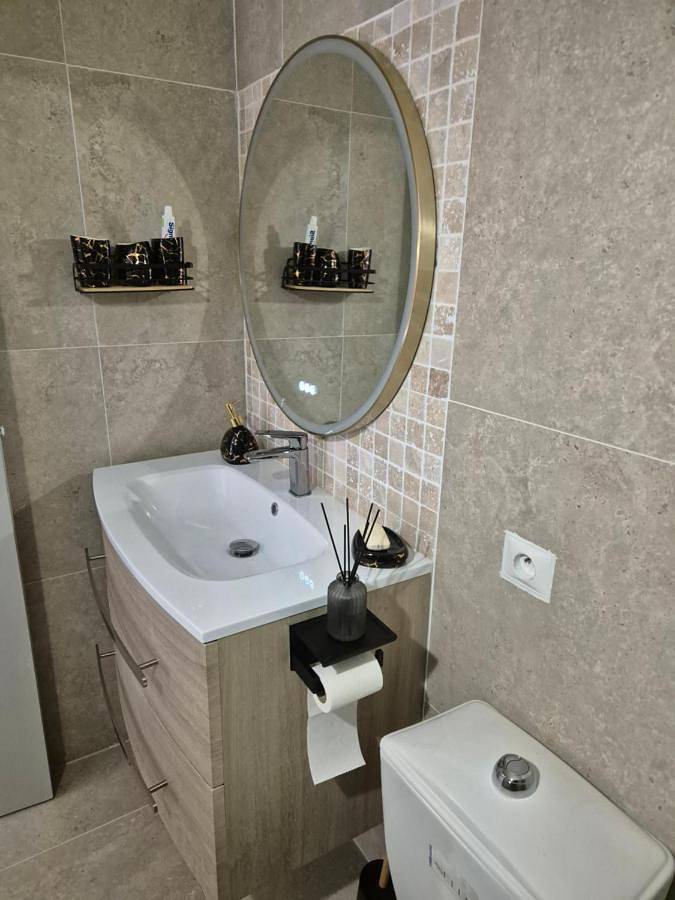 Gîte pour 4 personnes, avec terrasse et piscine à Entrevaux - 3