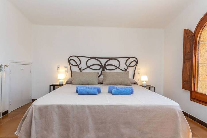 Magnifique maison de vacances privée avec piscine privée, Wifi, Tv, terrasse et vue panoramique in Palafolls, Costa del Maresme