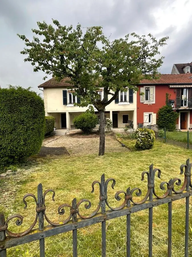 Chalet para 4 personas, con vistas además de terraza y jardín, Se admiten mascotas - 1