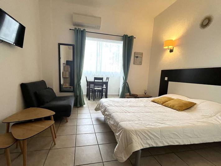 Gîte pour 2 personnes, avec piscine à Saint-Florent - 2