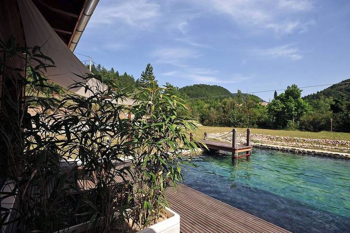 Gîte pour 4 personnes, avec jardin ainsi que terrasse et piscine à La Roche-sur-le-Buis - 3