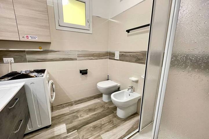 Appartement entier, Séjour dynamique avec piscine extérieure partagée in Porto Santa Margherita, Caorle