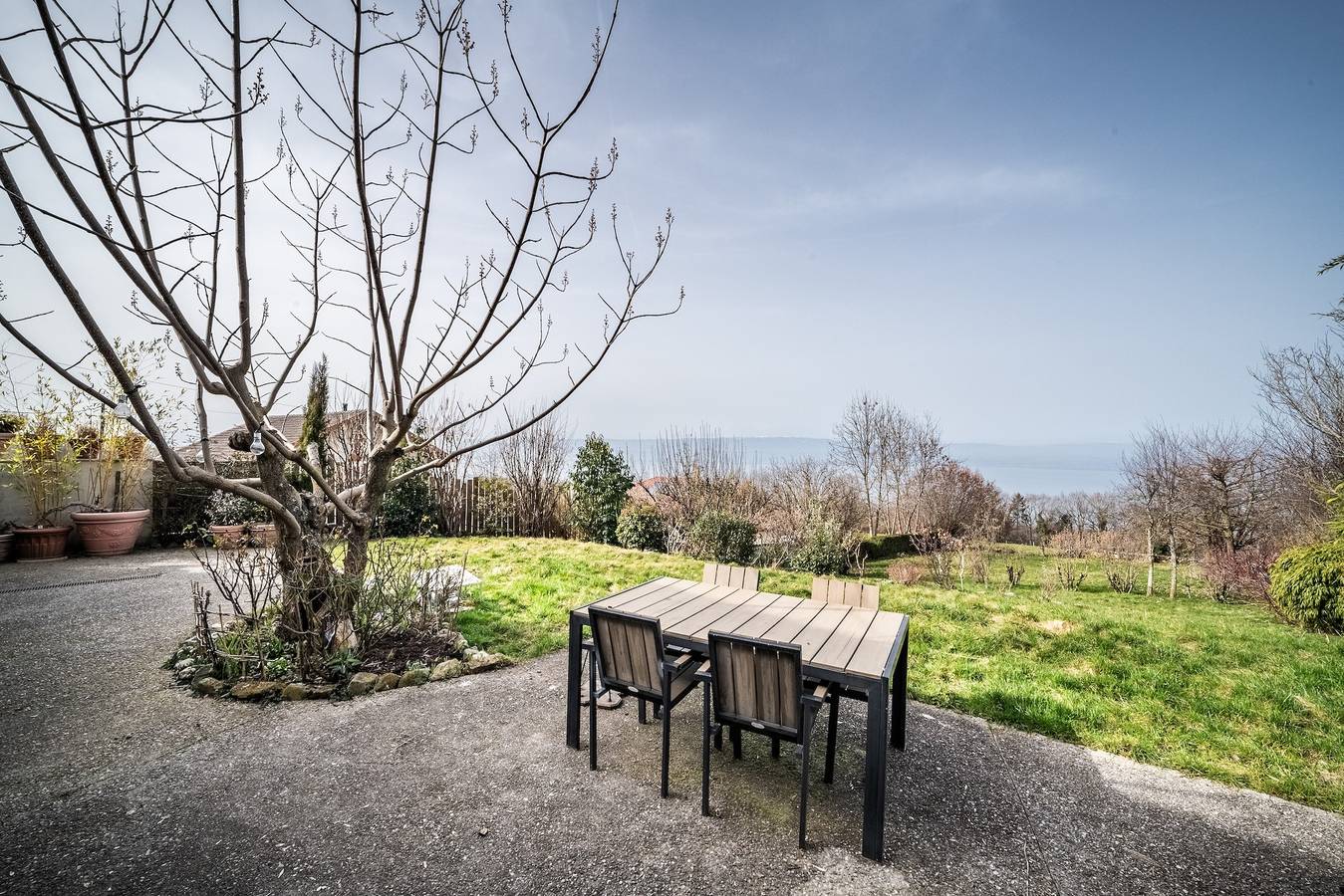 Ferienhaus „Le Carnotzet Du Lac - Hauts d’Évian“ mit Seeblick, Terrasse & Wlan in Larringes, Thonon-les-Bains und Umgebung