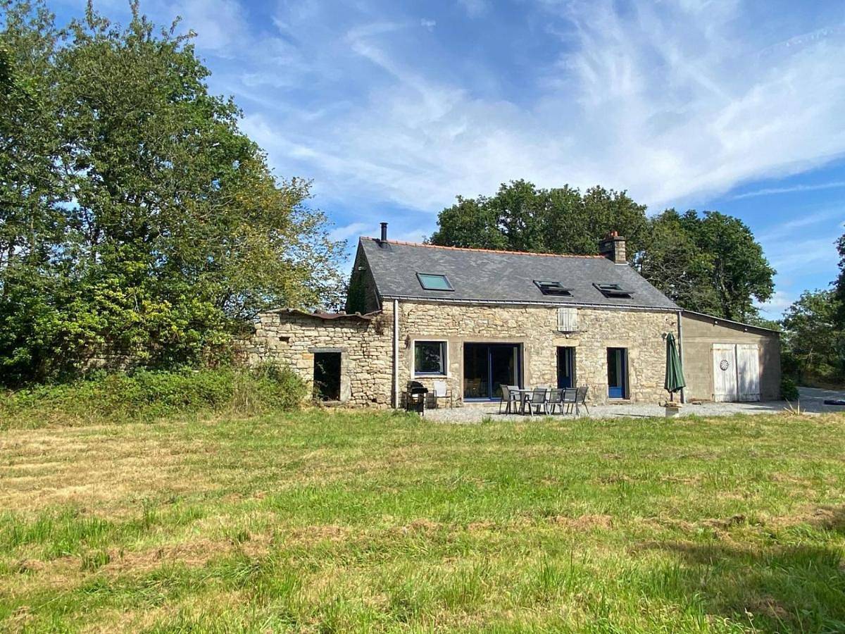 Three-Bedroom Home in Pluherlin, Région de Vannes