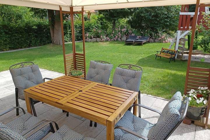 Ferienhaus für 7 Personen, mit Terrasse und Garten