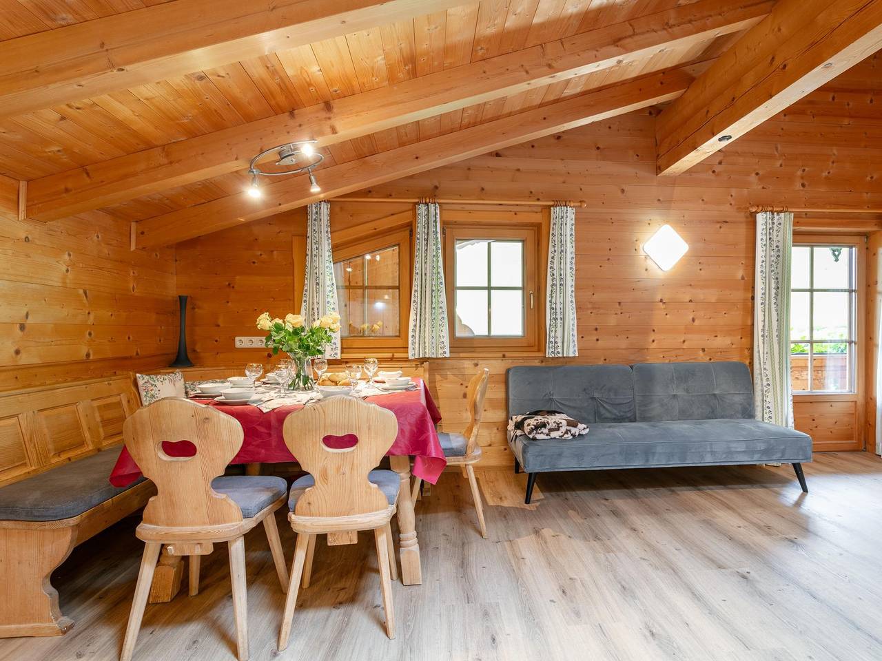 Geheel appartement, Ruim familieverblijf op boerderij in Alpbach, Kaisergebirge
