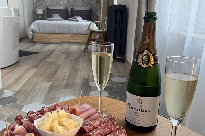 Chambre D'hôtes de Charme & Spa Privatif in Bourgueil, Loire-Tal