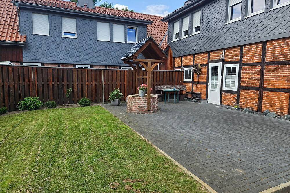 Ganze Wohnung, Große Gästewohnung mit Terrasse und Gartenhaustierfreundlich in Wienhausen, Lüneburger Heide