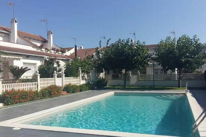 House on the beach between Barcelona and Tarragona in Torredembarra, Costa Dorada