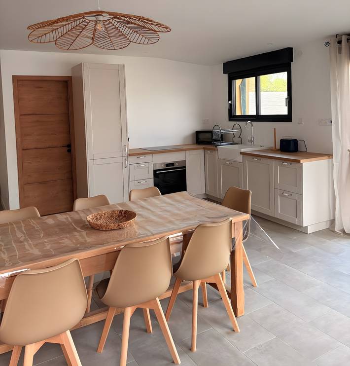 Cottage 'Gite Ô’Violetis' with Private Terrace, Private Garden and Wi-Fi