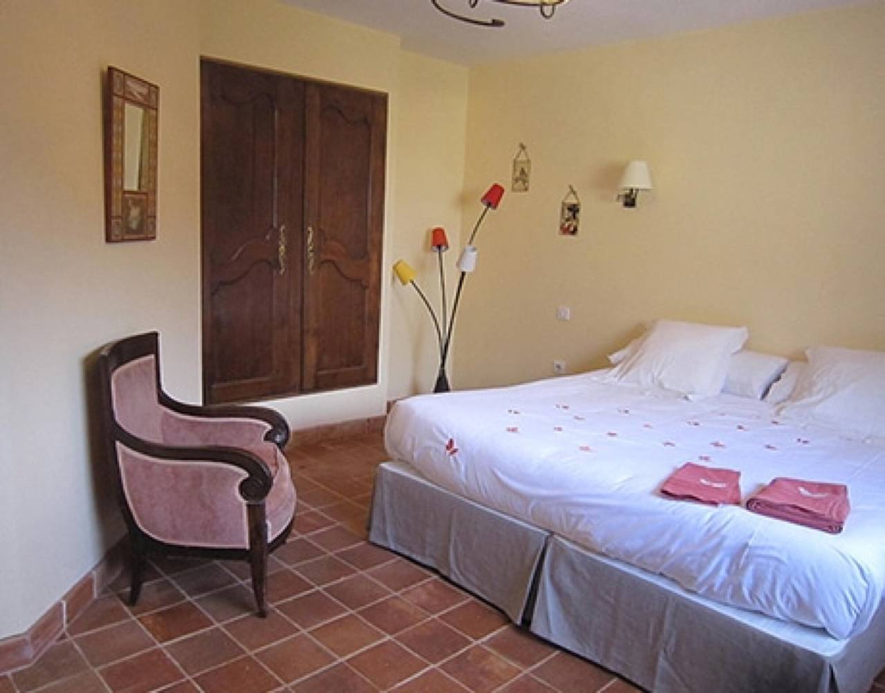 Chambre d’hôtes « Papillon » avec piscine partagée, jardin commun et Wi-Fi in Hauterives, Région de Valence