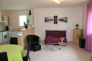 Gîte pour 4 personnes, avec terrasse à Meussia
