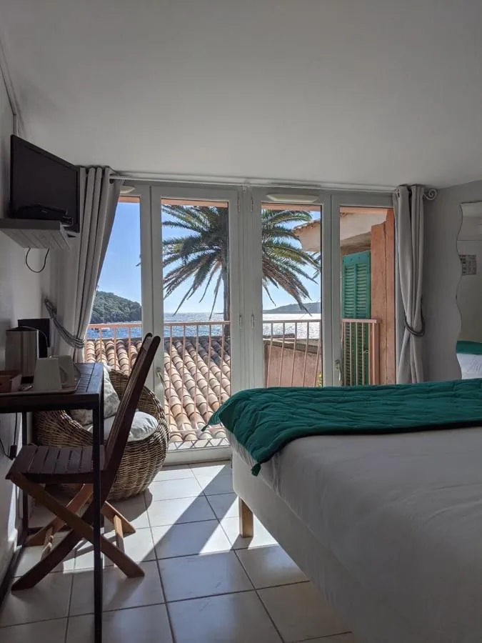 Alojamiento y desayuno para 2 personas, con piscina además de vistas y terraza - 1