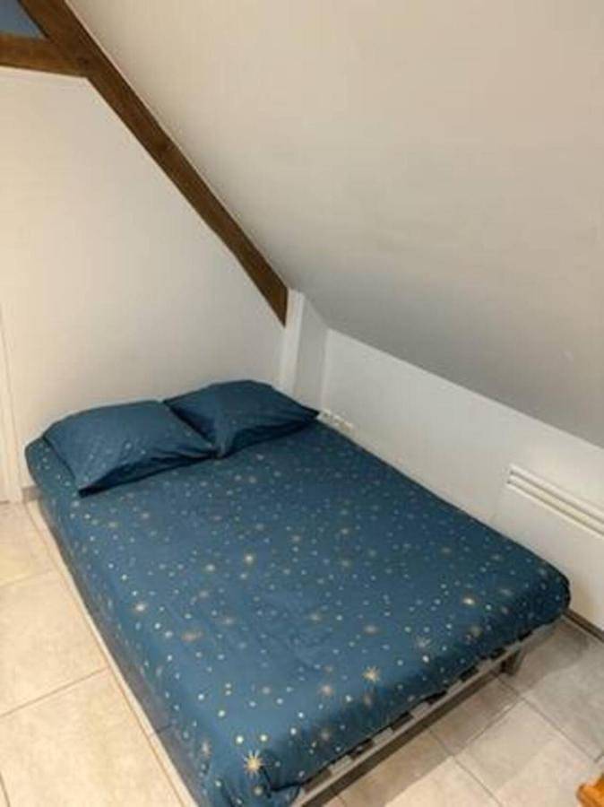 Appartement entier, One-Bedroom Apartment in Bazicourt, Oise