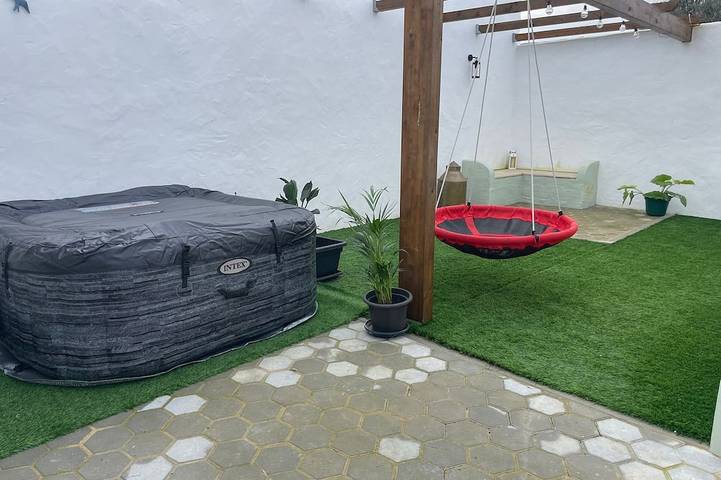 Gîte pour 6 personnes, avec jardin et jacuzzi, animaux acceptés - 1