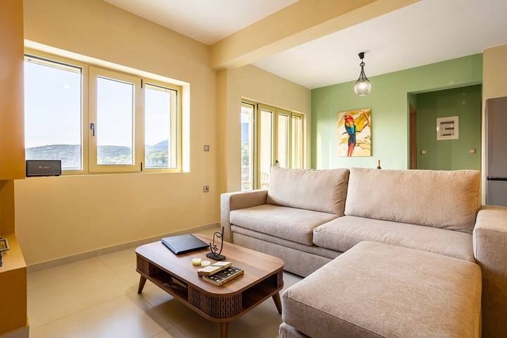 Gîte pour 4 personnes, avec jardin et piscine, adapté aux familles à Calamata - 4