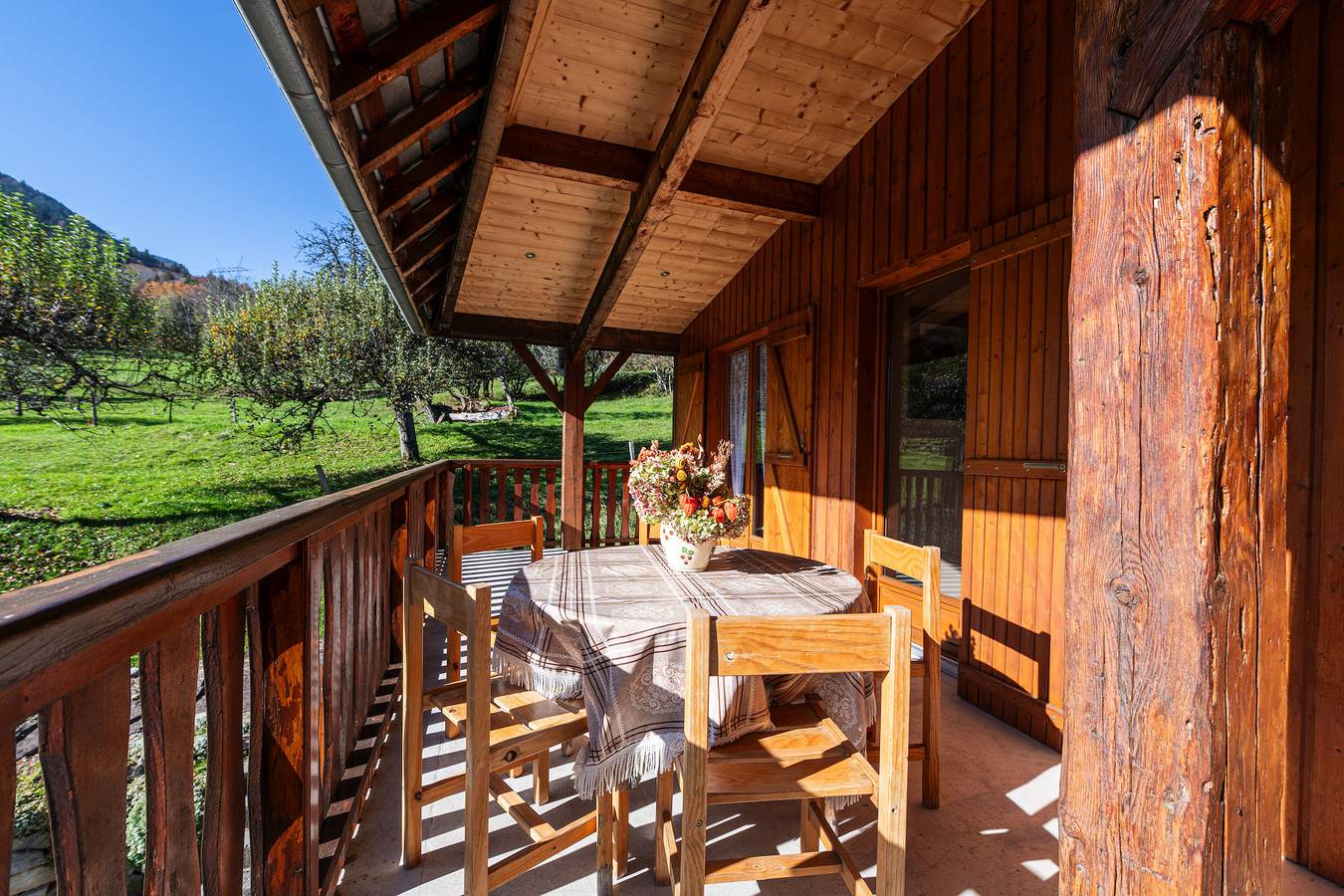 Maison "La Sambuy" avec vue sur la montagne et jardin partagé in La Sambuy-Seythenex, Seythenex