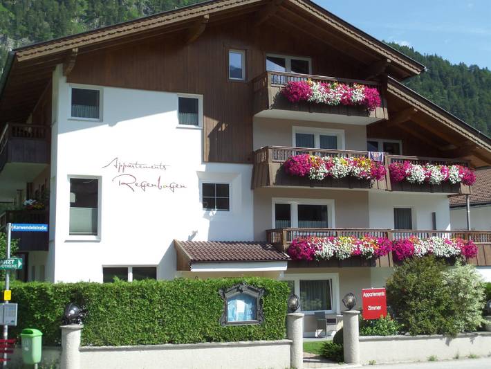 Vakantiewoning voor 3 personen, with Balkon and Terras as well as Tuin and Uitzicht in Pertisau