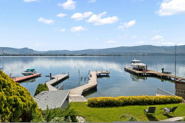 Vacation rental for 8 people, with garden and lake view in Canadian Rocky Mountains