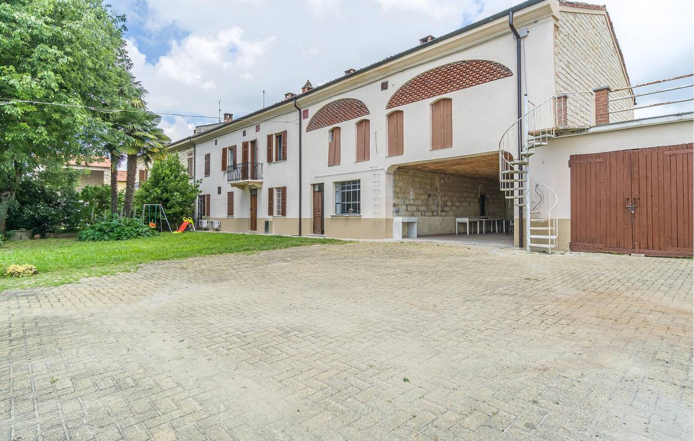 Spazioso appartamento con giardino e parcheggio, a 1.5 km da Rosignano Monferrato in Rosignano Monferrato, Provincia d'Alessandria