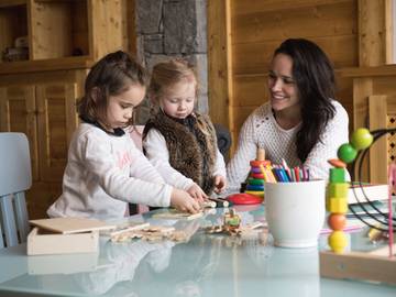 Chalet pour 8 Personnes dans Les Carroz, Grand Massif, Photo 4