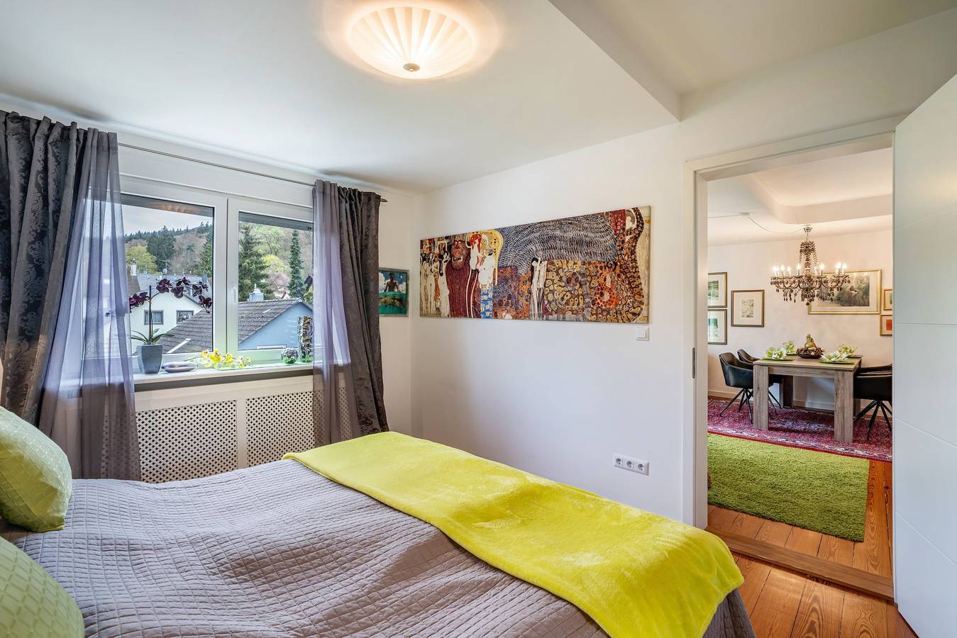 Apartamento entero, Apartamento vacacional apto para mascotas 'Lichtentaler Allee' con balcón y Wi-Fi in Oosscheuern, Baden-Baden