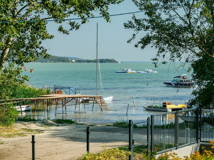 Ferienwohnung für 7 Personen, mit Terrasse und Garten sowie Seeblick in Ungarn - 3