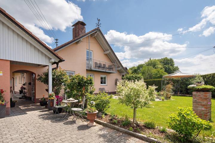 Ferienwohnung für 5 Personen, mit Balkon und Garten in Landkreis Günzburg