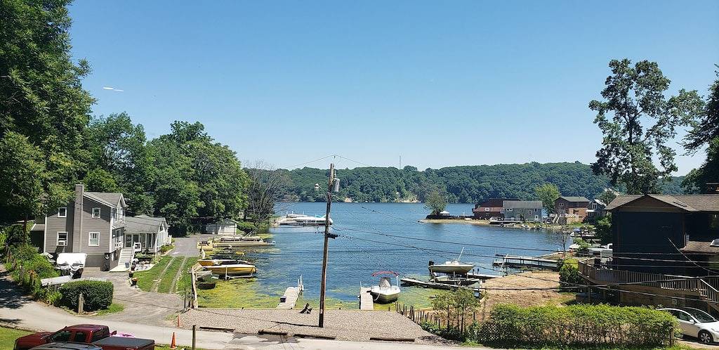 Relaxing waterfront cottage on Irondequoit Bay in Ontariosee
